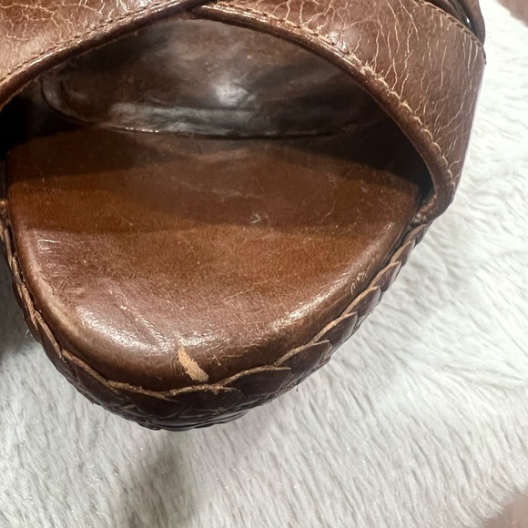 Prada - Picture 5 of 13